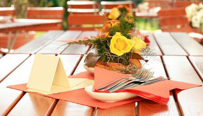 A table set up outdoors for a relaxing brunch.